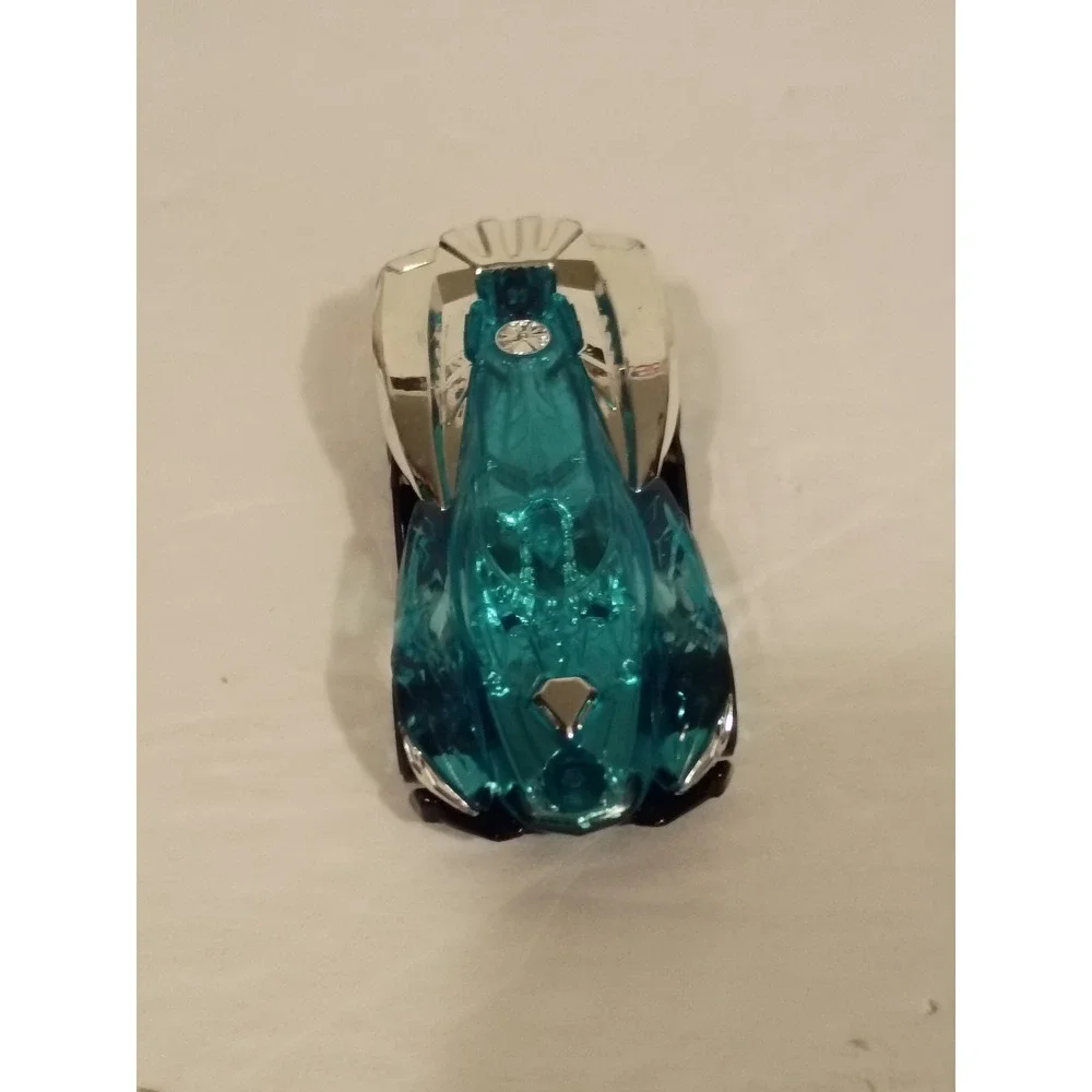 Hot Wheels Marvel Character Cars Vision Die-Cast Toy Car Teal Chrome 1:64 Scale